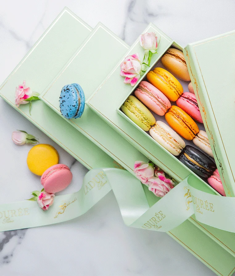 Prestige 30 Macarons Gift Box back